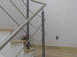Innengelaender Edelstahl lackiert-043